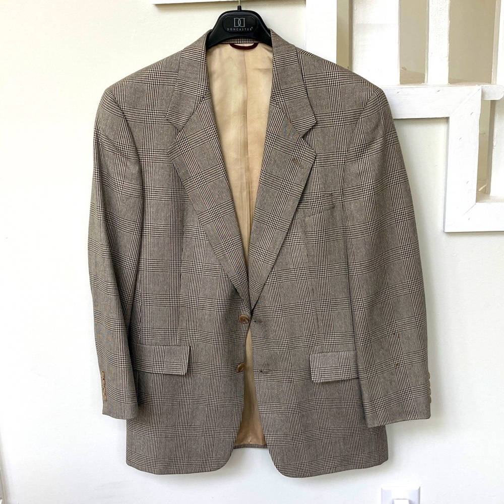 Men's hart schnaffner Marx Blazer Sport coat No size tag but medium black plaid